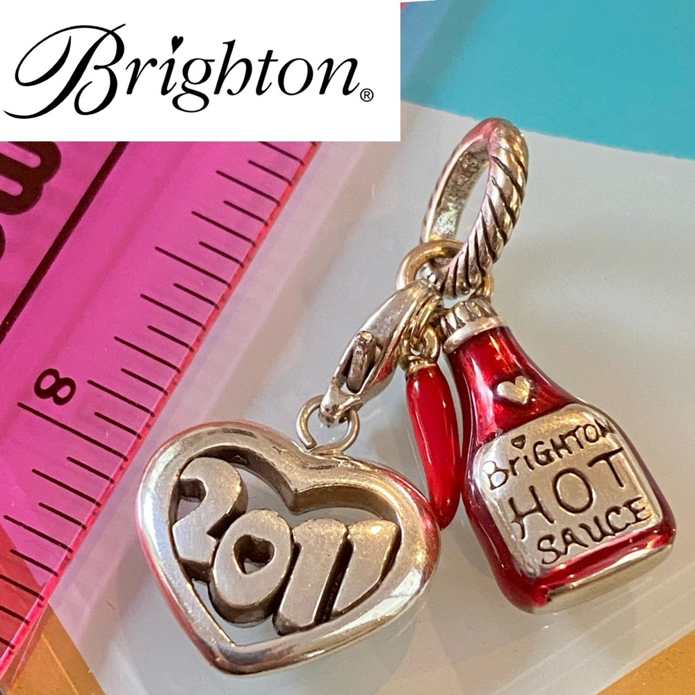 🌸Brighton Hot Sauce Charm /2011